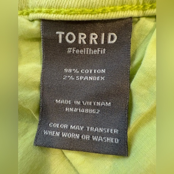 Torrid Women's Neon Yellow Cutoff Shorts - plus Size 22 - Picture 8 of 9